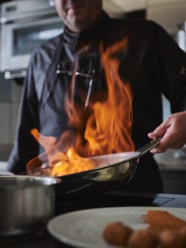 Fotograf, Photograph, Industrie, Industriefotografie, Portrait, Portraitfotografie, Businessportrait, Beautyfotografie, Businessfotografie, Hotelfotografie, Werbefotografie, Fotografie, Landeck, Tirol, 