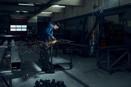 Stahl, Arbeit, Commercial, Fotograf, Photograph, Industrie, Industriefotografie, Portrait, Portraitfotografie, Businessportrait, Beautyfotografie, Businessfotografie, Hotelfotografie, Werbefotografie, Fotografie, Landeck, Tirol, Österreich 