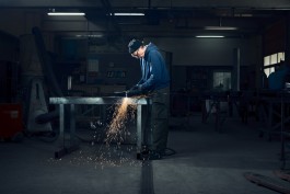 Stahl, Arbeit, Commercial, Fotograf, Photograph, Industrie, Industriefotografie, Portrait, Portraitfotografie, Businessportrait, Beautyfotografie, Businessfotografie, Hotelfotografie, Werbefotografie, Fotografie, Landeck, Tirol, Österreich 